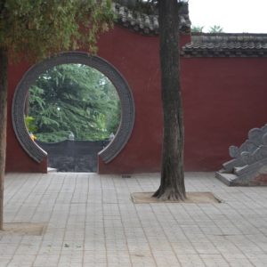 Poster, Porte et escalier, Temple de Fawang (Chine)
