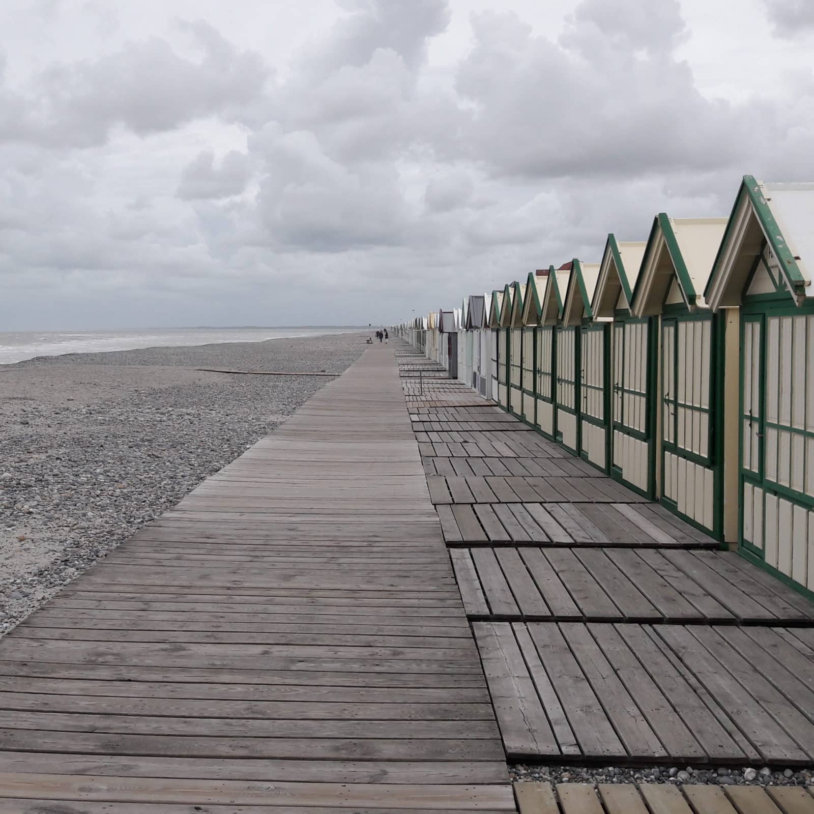 Poster, Cabines de plage à droite, Cayeux sur mer (France)